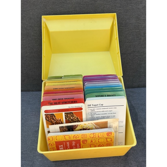 Vintage Betty Crocker  Recipe Card Library in Yellow Box 1976 Complete W/ Index - Picture 1 of 8
